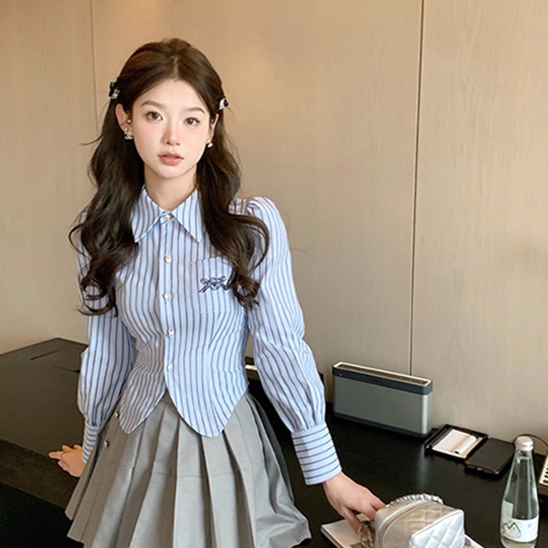 Xiao Preppy Style เสื้อเชิ้ตแขนสั้น ลายทาง สีฟ้า เหมาะกับฤดูใบไม้ร่วง สําหรับผู้หญิง UV41