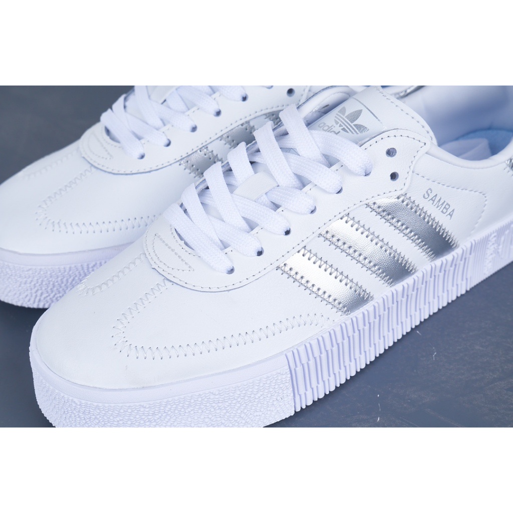 Adidas genuine SAMBA ROSE silver ผู้ชายและผู้หญิงแฟชั่นวินเทจป้องกันการลื่นไถลสวมรองเท้ากีฬาลำลองHot sales