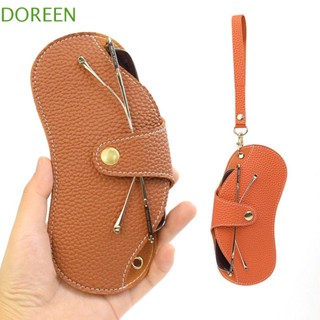 Doreen เคสแว่นตากันแดด หนัง PU พร้อมหัวเข็มขัด แบบพกพา สไตล์เรโทร สําหรับผู้หญิง และผู้ชาย