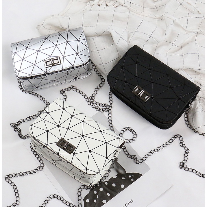 𝑬𝑽𝑬 กระเป๋าสะพายข้าง เรียบหรู ***ในกรณีขึ้น Flash Sales จะไม่มีประกัน** (E-744)