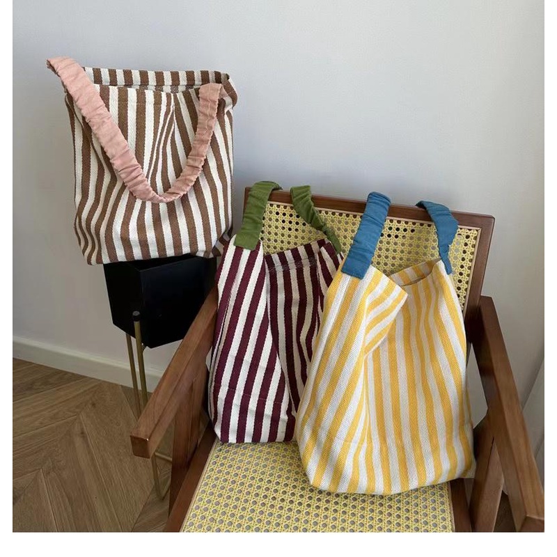 INS สไตล์ฮอต สไตล์เกาหลี กระเป๋าถือ กระเป๋าสะพาย ผ้าลูกฟูก พิมพ์ลาย เหมาะกับหลากหลายสไตล์ พร้อมส่ง. - รูปที่ 2