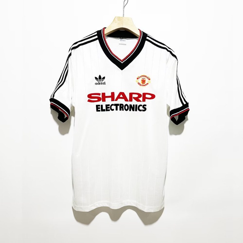 เสื้อกีฬาแขนสั้น ลายทีมชาติฟุตบอล Manchester United 1982-83 ชุดเยือน สไตล์วินเทจ แห้งเร็ว AAA สําหรับผู้ชาย S-XXL