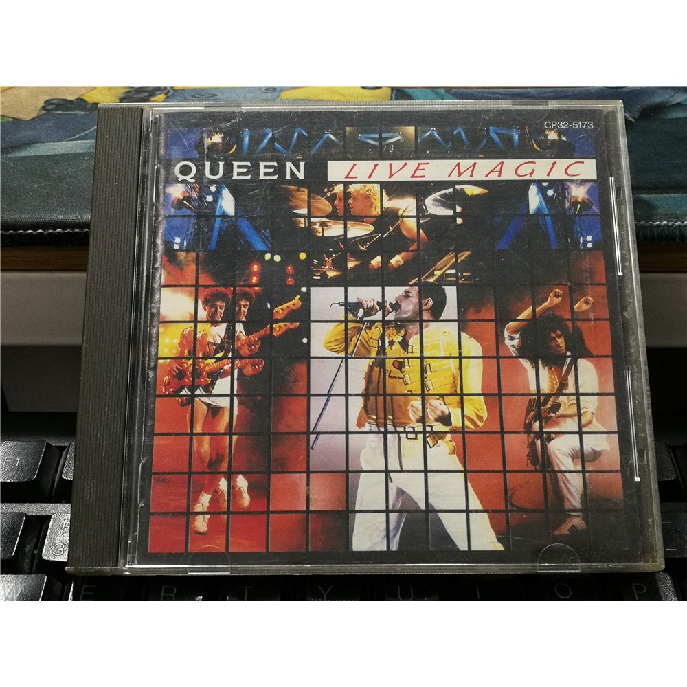 V11644:QUEEN Live Magic