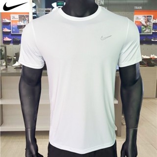 Nike เสื้อยืดแขนสั้นลําลอง ผ้าถัก 100% สําหรับผู้ชาย เหมาะกับการเล่นกีฬา