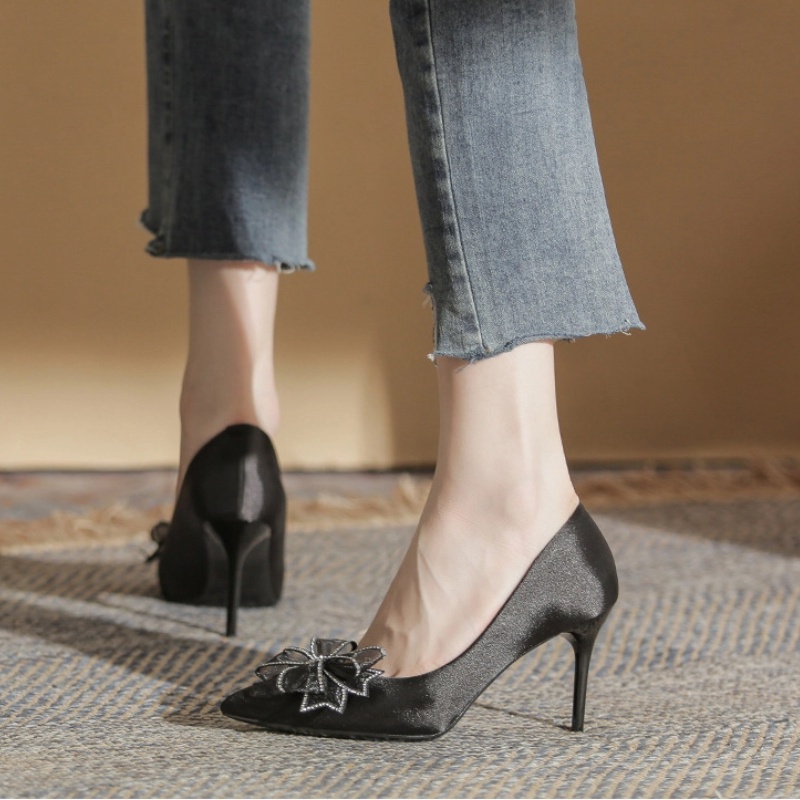 🔥พร้อมส่ง🔥 รองเท้าส้นสูงสไตล์ฝรั่งเศส เครื่องประดับแฟชั่น สวมใส่สบายและสะดวก - รูปที่ 4