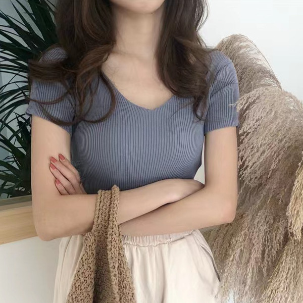 MKL Knitted V-neck เสื้อไหมพรมคอวี ผ้าร่อง สีพื้น แขนสั้น เสื้อยืด #9966