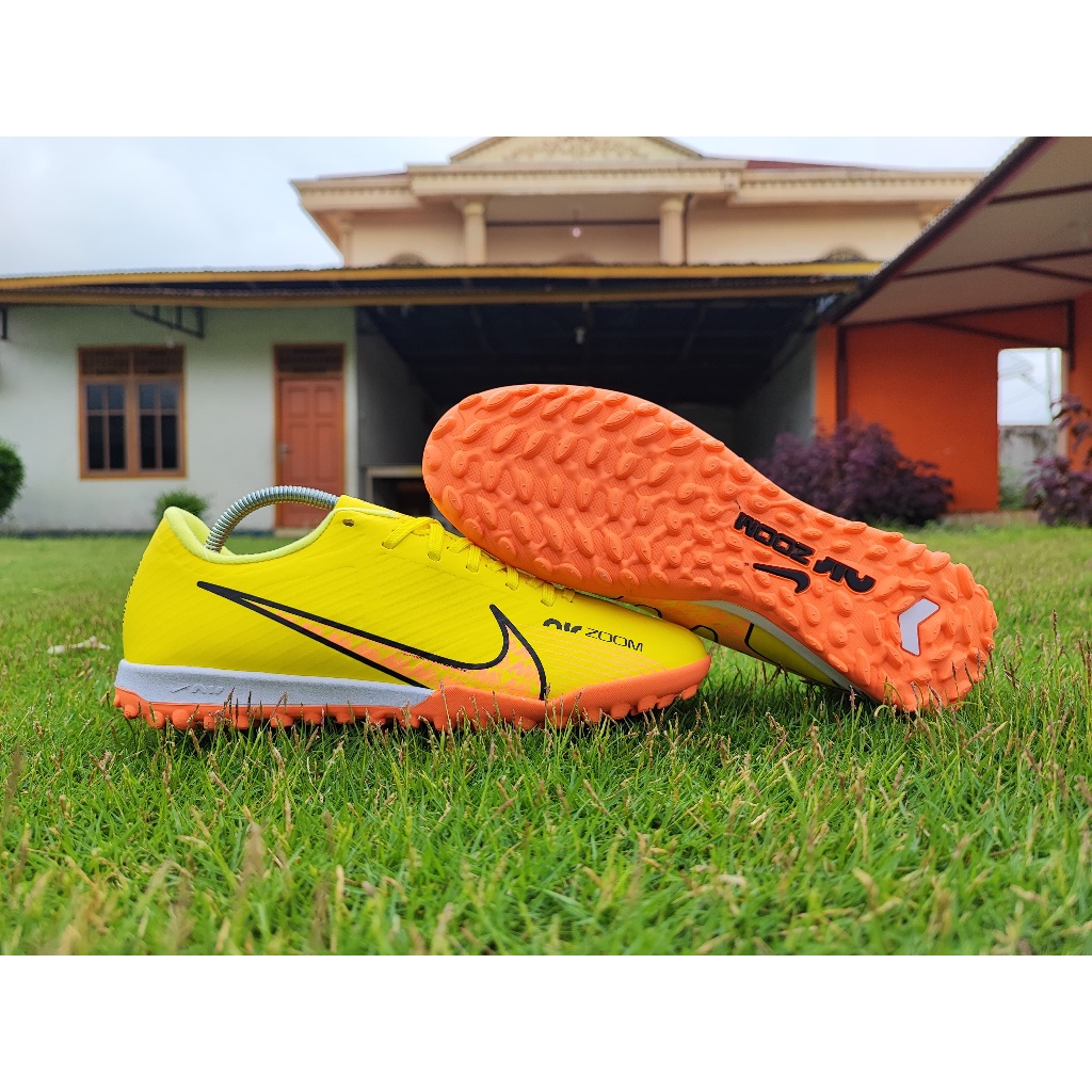 รองเท้าฟุตซอล Nike Air Zoom Mercurial Vapor 15 xv Academy TF ดอกยาง รองเท้าสตั๊ด มินิฟุตบอล Yellow Strike
