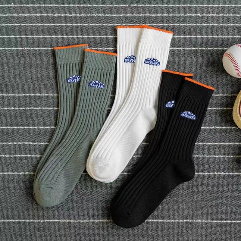 ถุงเท้ากีฬา ปักลายภูเขาหิมะ เข้ากับทุกการแต่งกาย สไตล์เกาหลี สําหรับผู้ชาย และผู้หญิง - รูปที่ 3