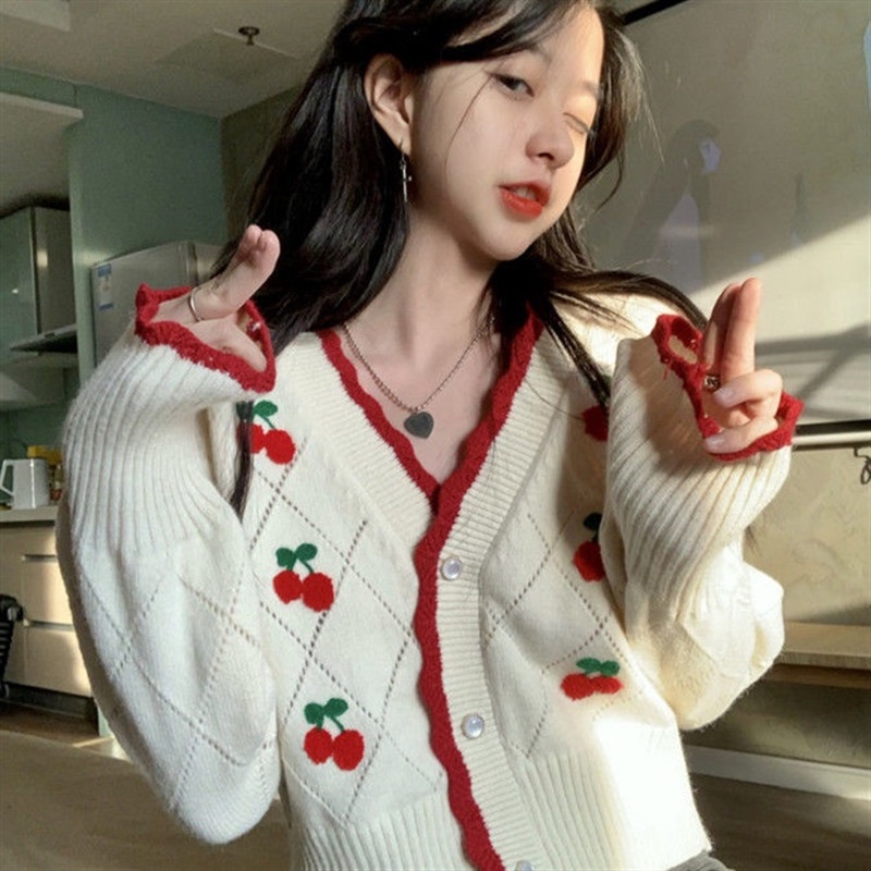 Xiao เสื้อแจ็กเก็ตคาร์ดิแกนแขนยาว ผ้าถัก ลายสตรอเบอร์รี่ ลดอายุ เหมาะกับฤดูใบไม้ร่วง สําหรับผู้หญิง MC 7DXE