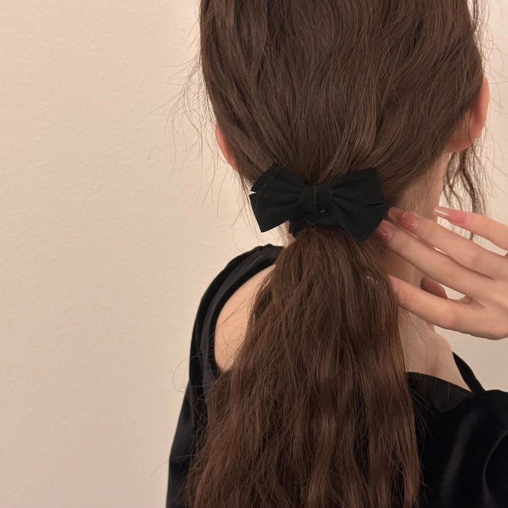 ยางรัดผมผ้ากำมะหยี่ สีดำ thumbnail 5