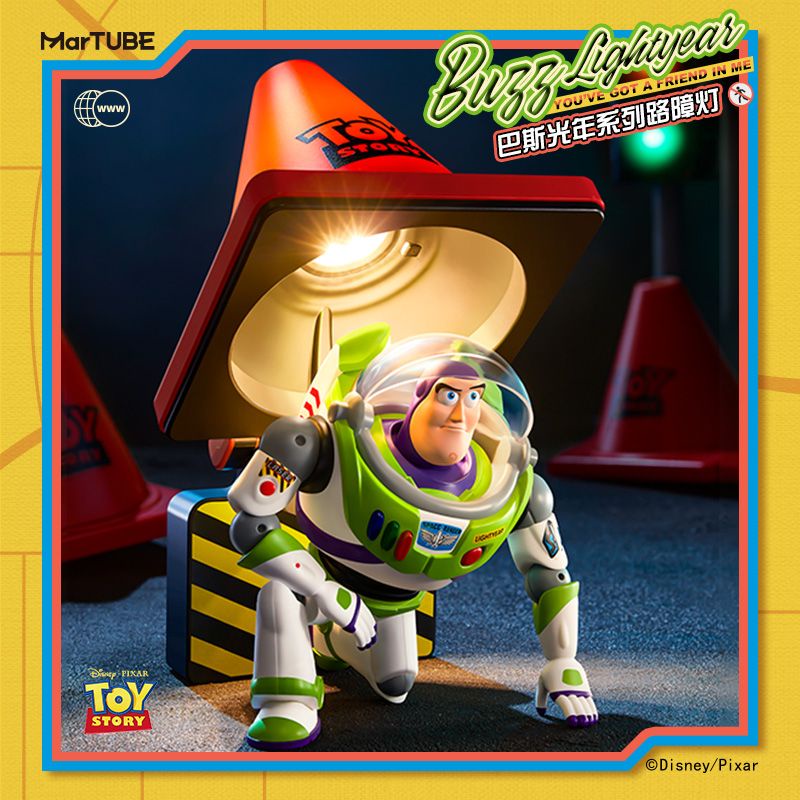 โคมไฟกลางคืน รูปหุ่นยนต์ดิสนีย์ Buzz Lightyear Barricade 3 แบบ ของเล่นสําหรับเด็ก ของขวัญฮาโลวีน คริสต์มาส
