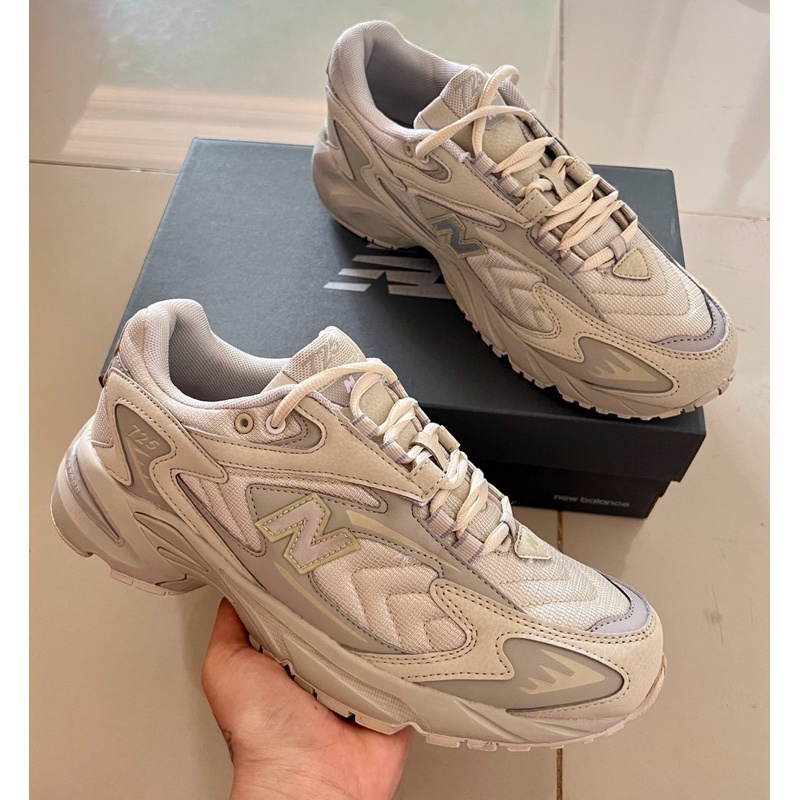 เข้าไทย รองเท้าผ้าใบ New Balance 725 รุ่นใหม่ 2023