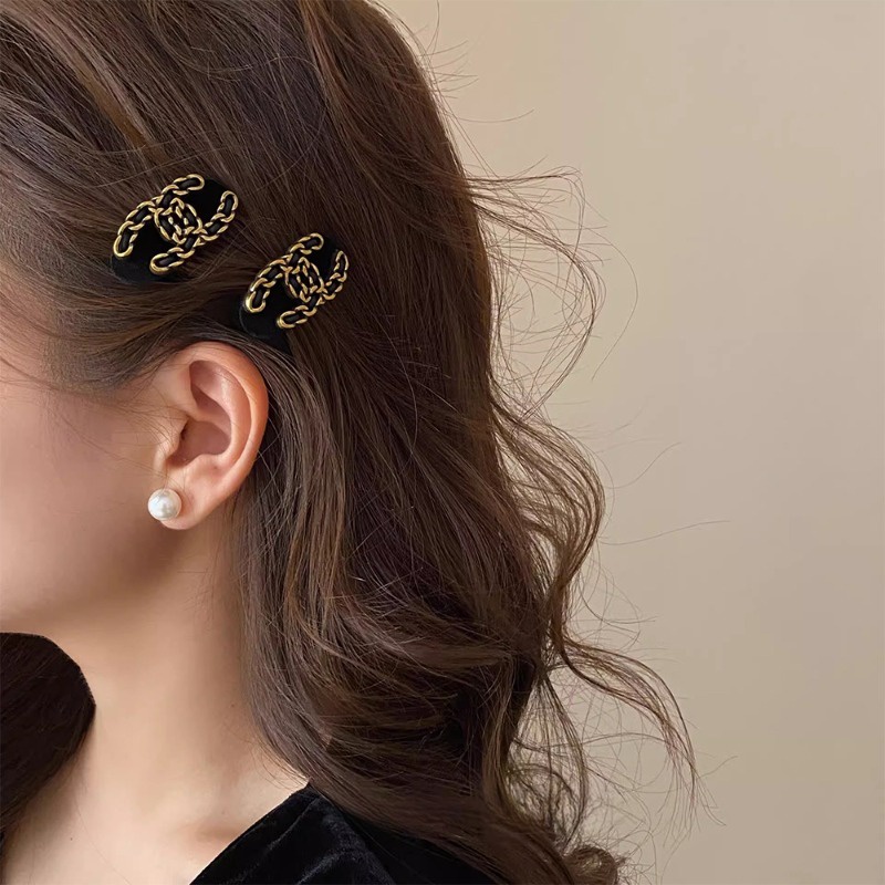 กิ๊บติดผม ผ้ากํามะหยี่ ลายตัวอักษร สีดํา เข้ากับทุกการแต่งกาย แฟชั่นฤดูใบไม้ร่วง และฤดูหนาว สไตล์ฝรั่งเศสเรโทร