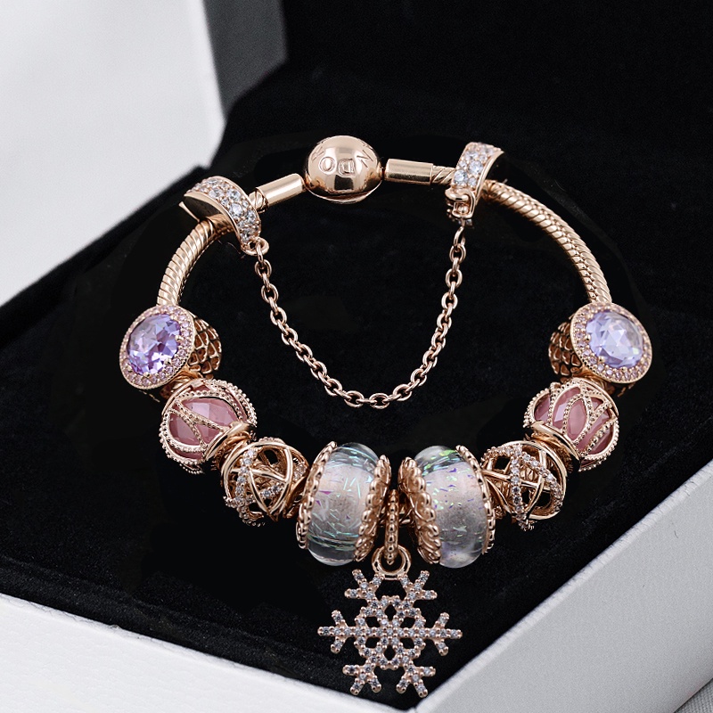Pandora ชุดสร้อยข้อมือ โซ่นิรภัย ลายเกล็ดหิมะ สีชมพู สีโรสโกลด์ สําหรับห่อของขวัญ คริสต์มาส