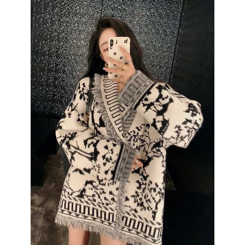 ออกแบบเสื้อโค้ทแขนยาว คอลเลคชั่นใหม่ประจําฤดูใบไม้ผลิ 2023