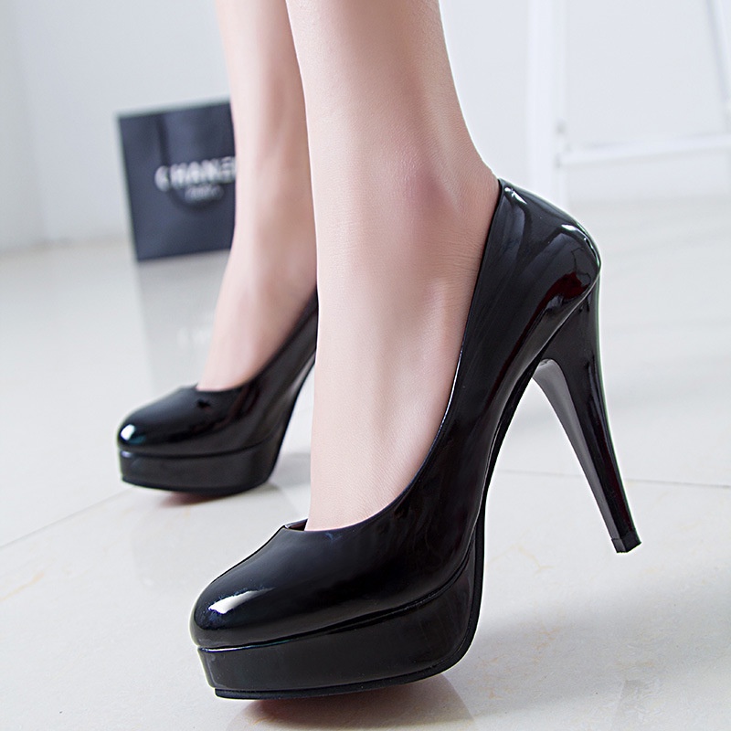 รองเท้าส้นสูงหัวแหลม ส้นสูง 10 ซม  ทรงสวย งานสวย สวมใส่สบาย