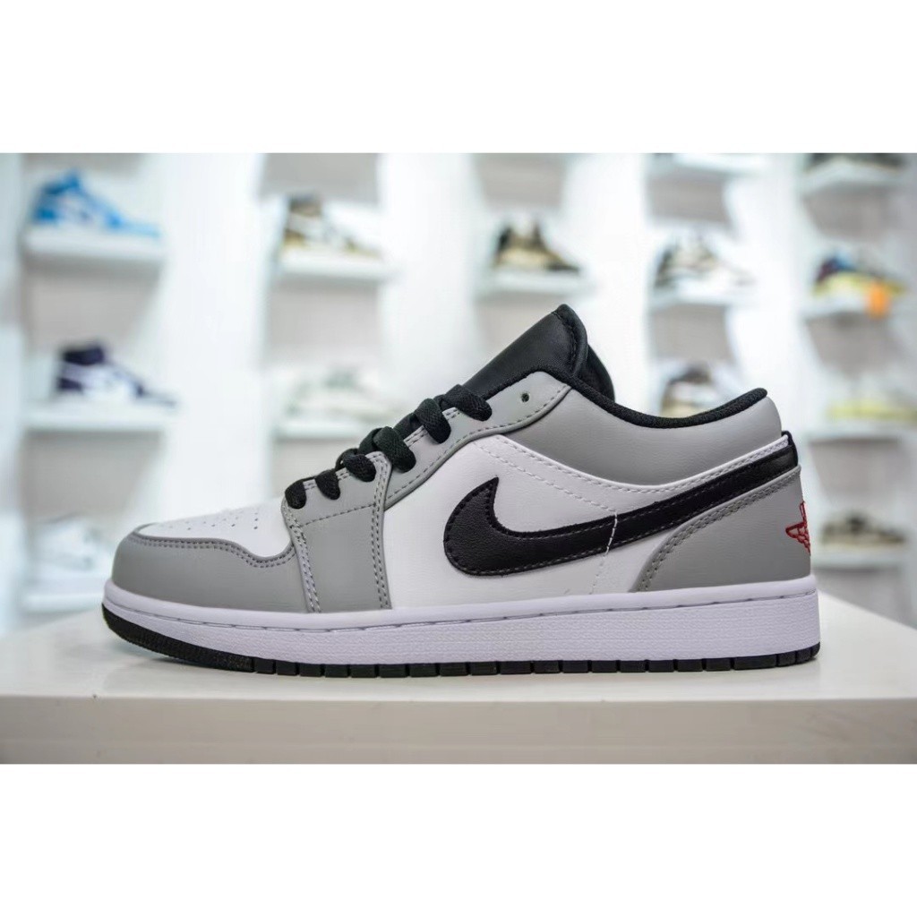【พร้อมส่ง แท้%】Nike Air Jordan 1 Low"Light Smoke Grey" 553558-030 องเท้าผ้าใบ  nike รองเท้า new