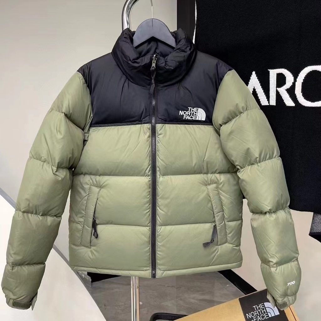The North Face 1996 เสื้อแจ็กเก็ต ปักลายโลโก้ 700 Down กันลม ให้ความอบอุ่น สําหรับผู้ชาย และผู้หญิง (พร้อมชิป NFC)