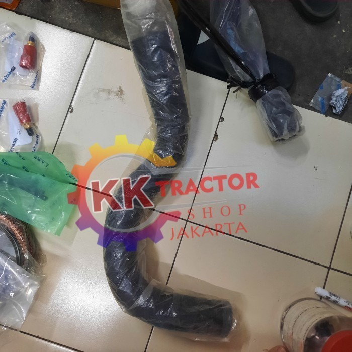 UPPER RADIATOR HOSE SK200-8 NG