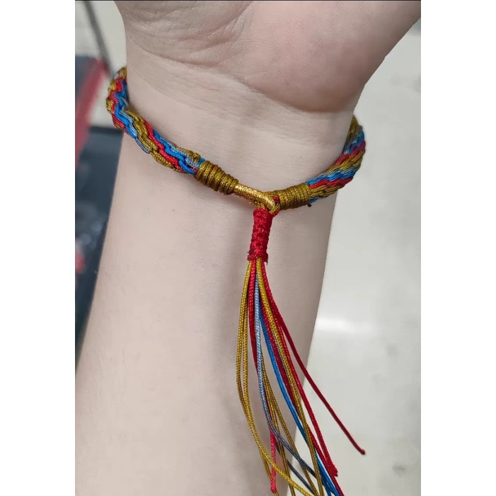 ไหมญี่ปุ่น 2 ชั้น ใช้ร้อยลูกปัด ถักเครื่องประดับเส้นแน่น เรียบลื่น ขนาด 0.8 มิล ยาว 45 เมตร และสีขาว 1 มิล ยาว 23 เมตร