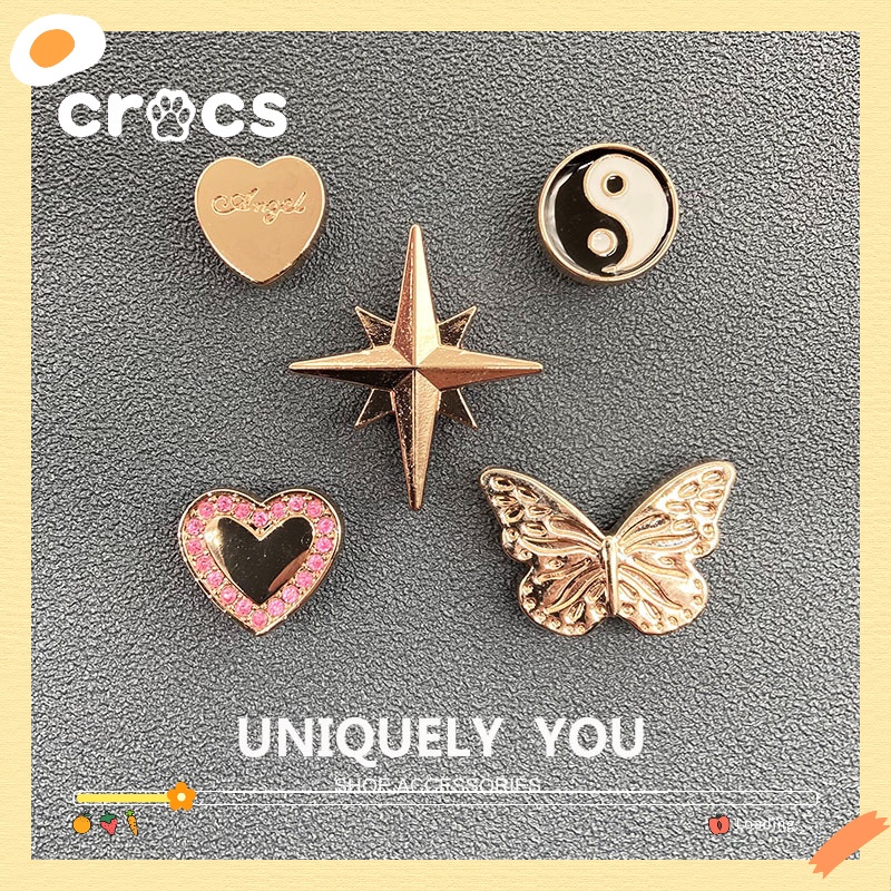 Crocs Jibbitz หัวเข็มขัดโลหะ รูปดอกไม้น่ารัก แฟชั่นสไตล์เกาหลี สําหรับตกแต่งรองเท้า Crocs