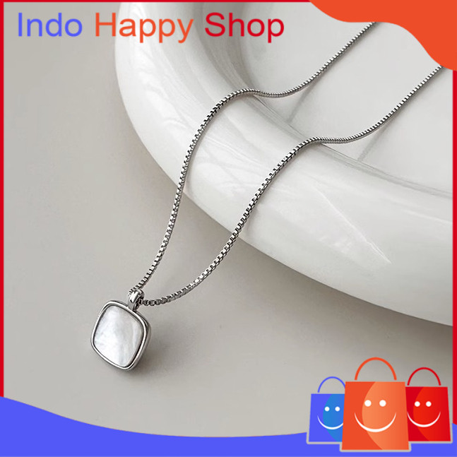 IHS 1243 สร้อยคอลูกตุ้มอัญมณีกล่องสี่เหลี่ยม