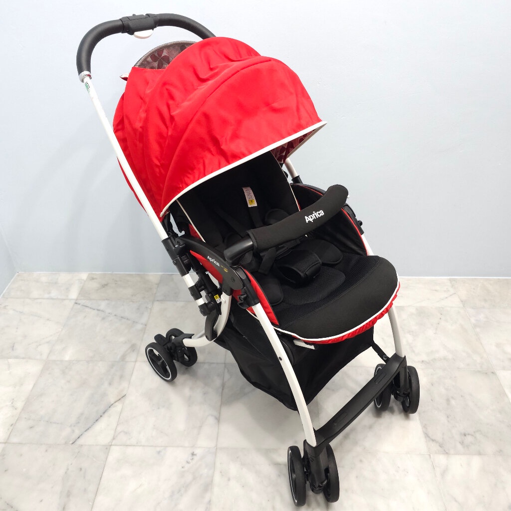 Aprica Luxuna Sofa Cushion สีแดง