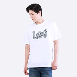 LEE เสื้อยืดแขนสั้นผู้ชาย คอลเลคชั่น Lee Thai ทรง COMFORT รุ่น LE S223MTSSN47 สีขาว ลี เสื้อยืดแขนสั้น เสื้อผ้าผู้ชาย เสื้อยืดแขนสั้นผู้ชาย