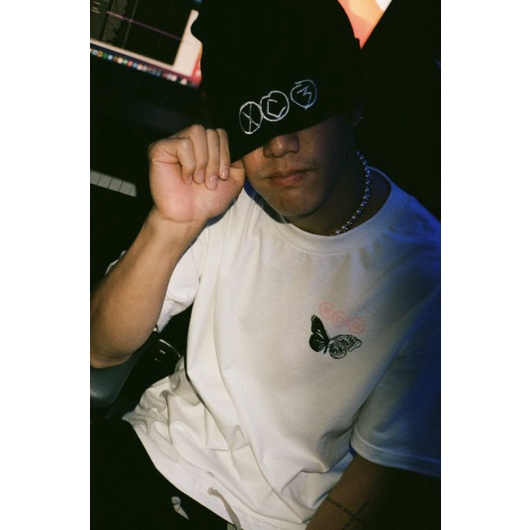 สีขาว a พร้อมส่ง!!!!   Mark Tuan XC3 Butterfly Collection