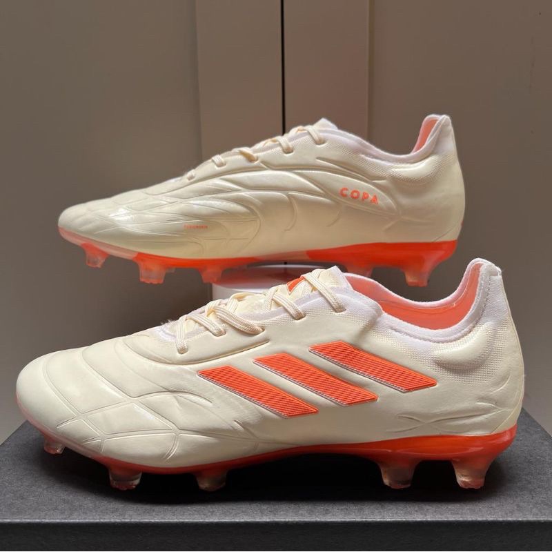 Adidas Copa Pure .1 รองเท้าฟุตบอลสีขาวส้ม