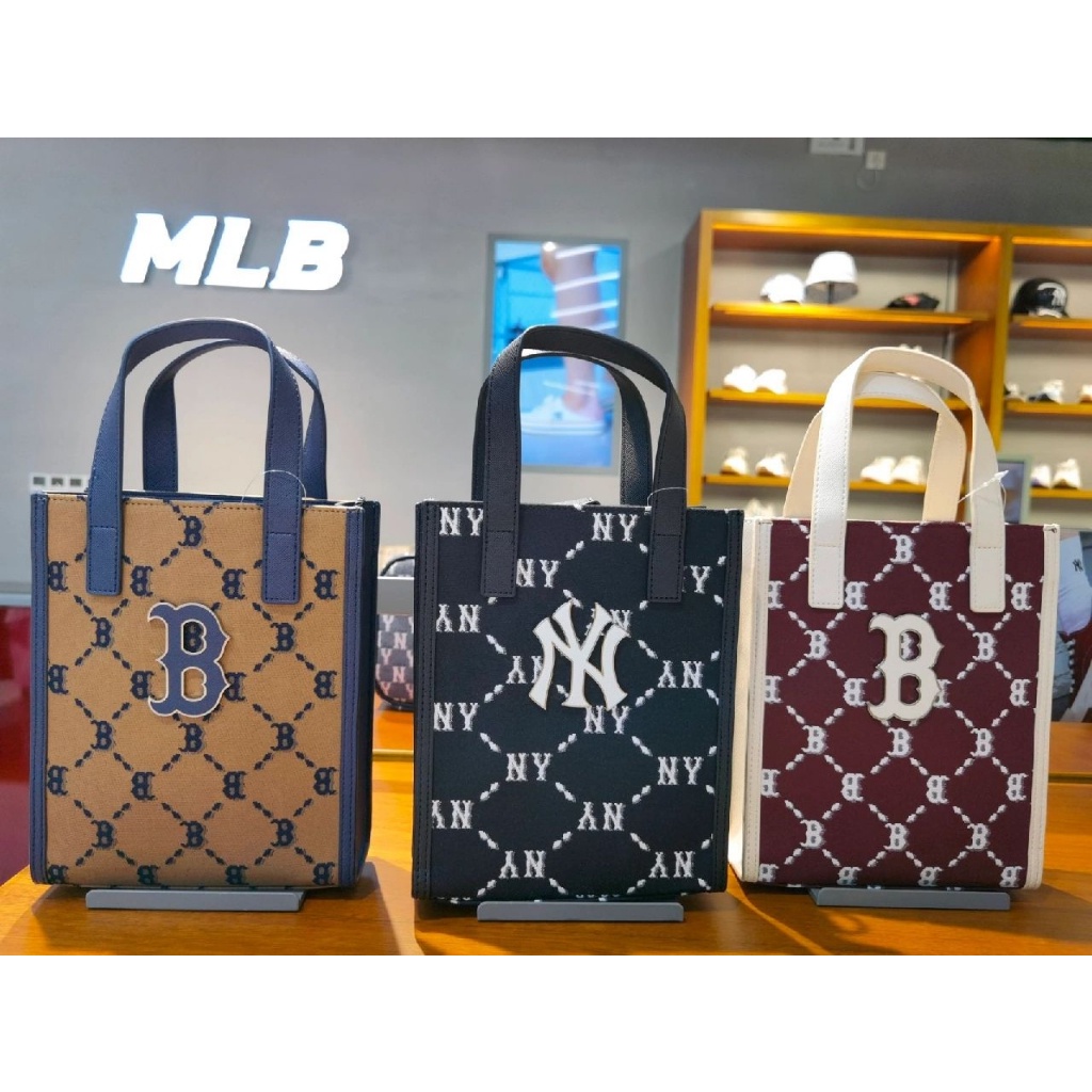 New ของแท้ % MLB NEW YORK YANKEES /กระเป๋าใส่มือถือ กระเป๋าแฟชั่นกระเป๋าสะพายข้างผู้หญิง
