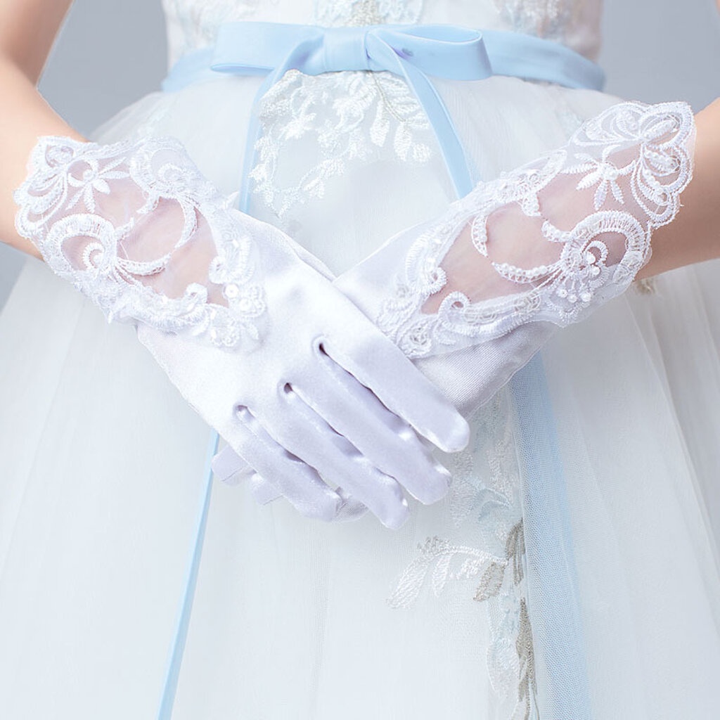 sถุงมือเด็ก(มีหน้าร้านอยู่รัชดา)GS017 สีขาว ตกแต่งข้อมือด้วยลูกไม้