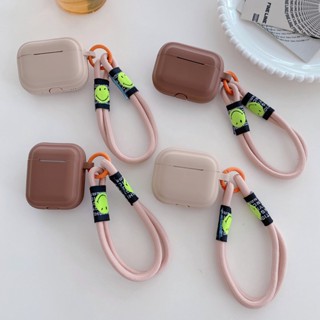 เคสหูฟังบลูทูธไร้สาย TPU สีพื้น พร้อมสร้อยข้อมือ สําหรับ AirPods case 1 2 Pro AirPods Pro 3