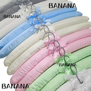 Banana1 ไม้แขวนเสื้อ ฟองน้ําซาติน สําหรับแขวนเสื้อแจ็กเก็ต เสื้อโค้ท 5 ชิ้น