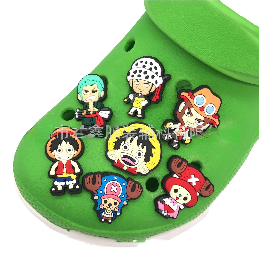 Jibits Croc One Piece Luffy Jibitz Charm Sanji Zoro Shoe Charms Pin Attack on Titan Jibbits Crocks สไตล์ญี่ปุ่น สําหรับผู้ชาย