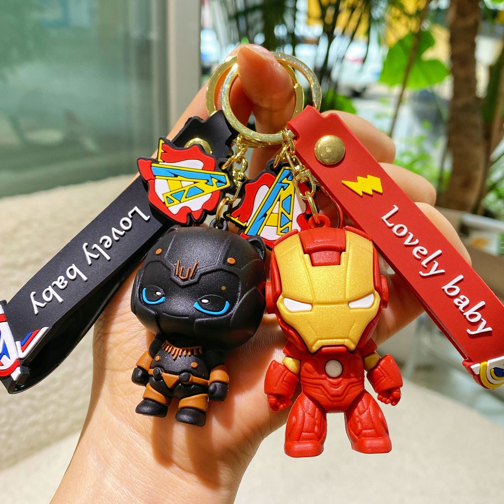 พวงกุญแจ/รุ่น Q ของ Marvel series พวงกุญแจการ์ตูน Spider-Man ตุ๊กตาพวงกุญแจรถจี้นักเรียนของขวัญเล็กๆ