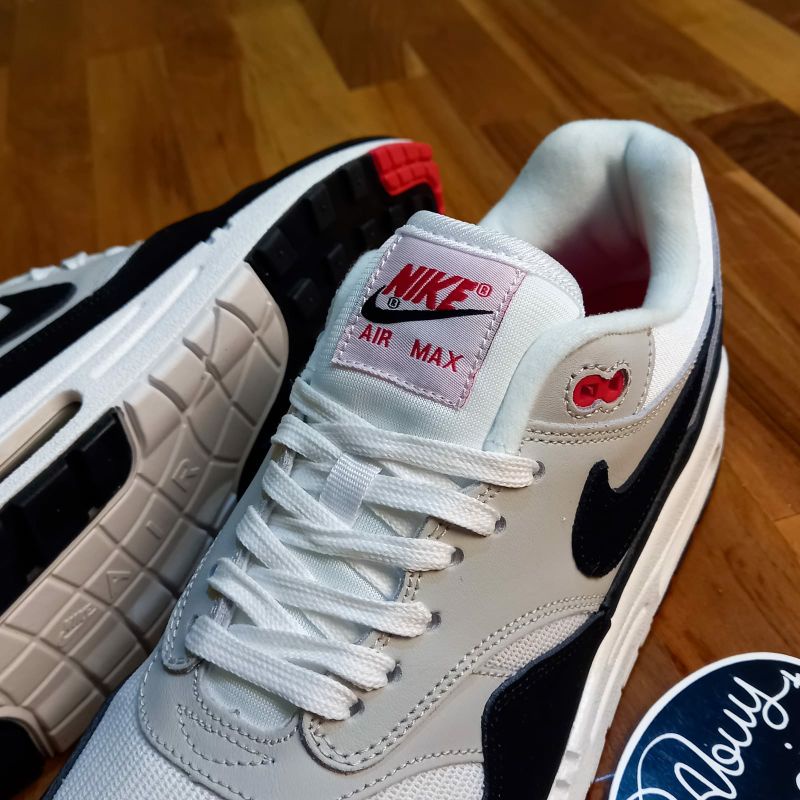Air Max 1 Essential Chilling Red แฟชั่น