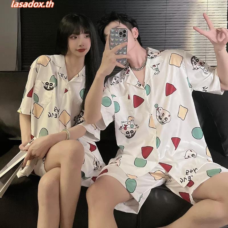 ชุดนอนชินจัง M-3XL ชุดนอนคู่ เสื้อคาร์ดิแกน ผ้าไหม ลายสก๊อต สีดํา และสีขาว สําหรับผู้ชาย และคู่รัก