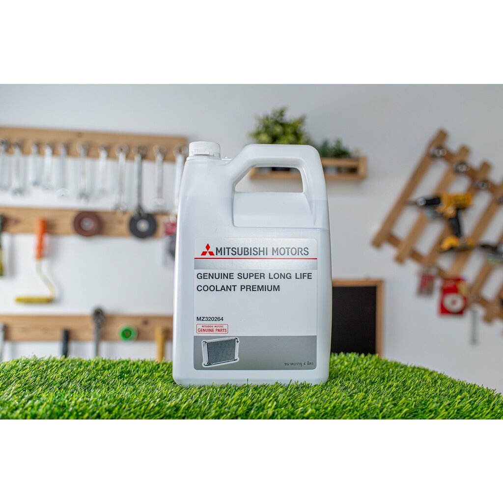 MITSUBISHI น้ำยาหม้อน้ำ น้ำยาหล่อเย็น น้ำสีฟ้า SUPER LONG LIFE COOLANT PREMIUM ECO CAR ขนาด 4 ลิตร P