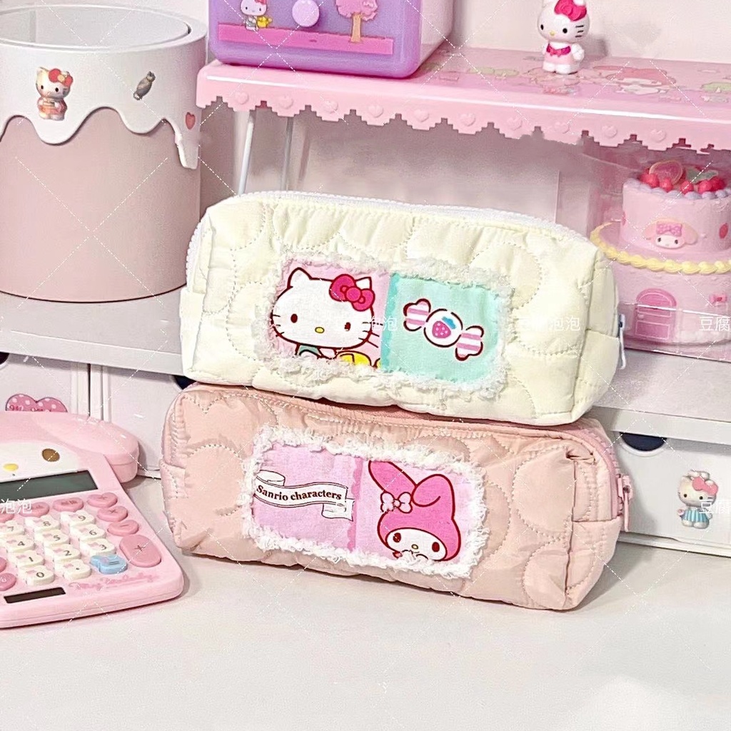 ใหม่สีชมพู ทํานอง Hello Kitty ปากกากระเป๋าน่ารักความจุขนาดใหญ่กรณีดินสอนักเรียนกระเป๋าเก็บเครื่องเขียนกล่อง