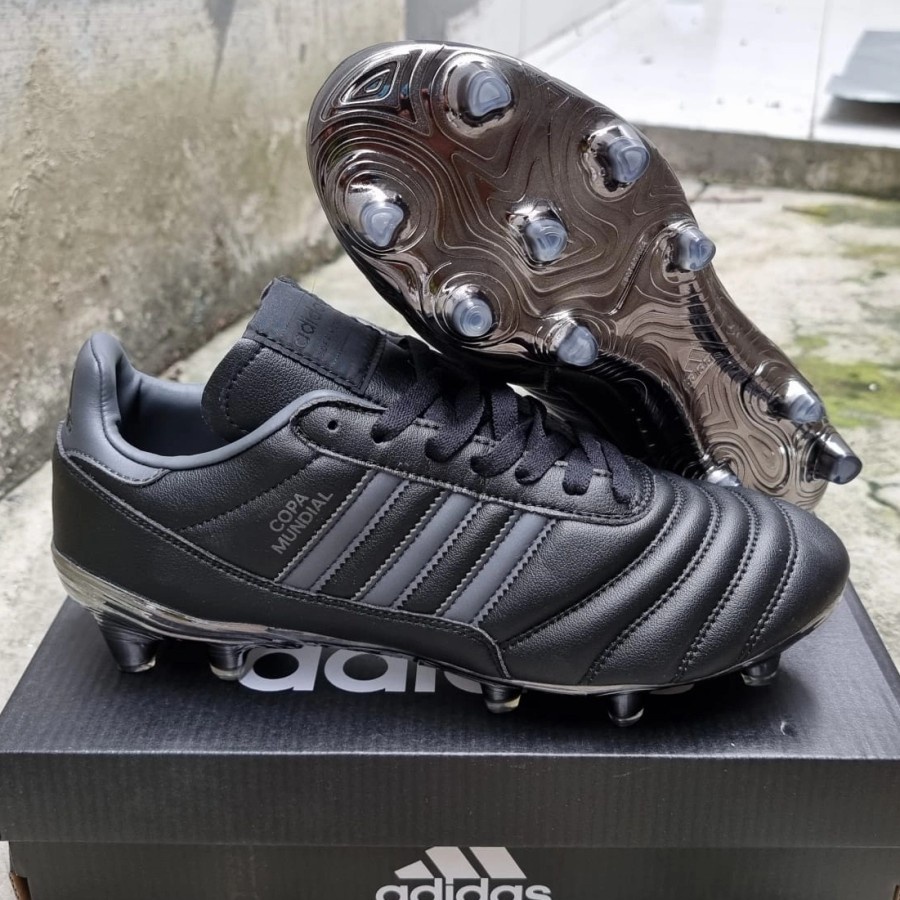 Adidas Adidas copa Mundial Black chrome Soccer Shoes