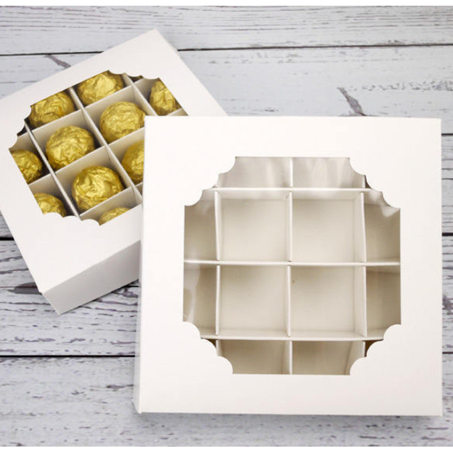 กล่องช็อคโกแลตแบ่ง 15 ช่อง กล่องของขวัญ กล่องขนมลูกอม (AA24)