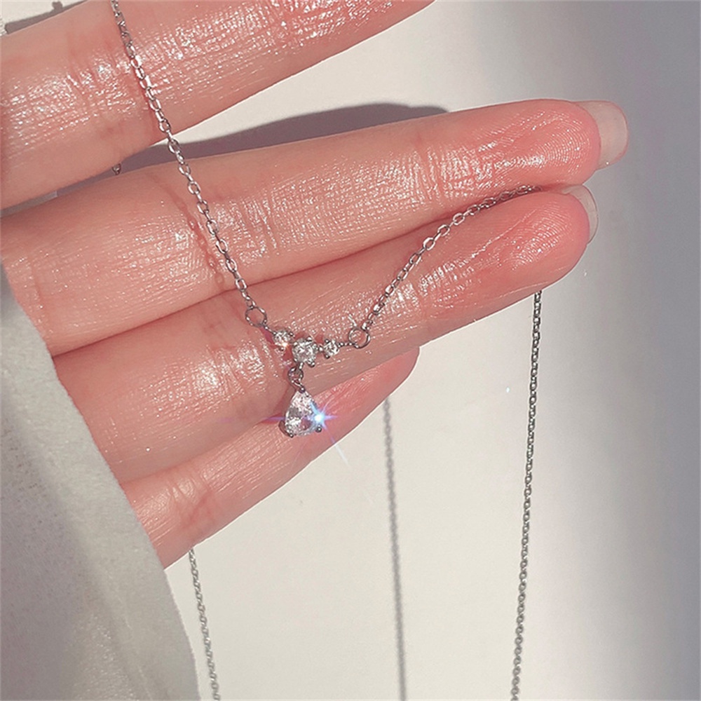 สร้อยคอโซ่ จี้คริสตัล สีเงิน แวววาว เครื่องประดับแฟชั่น สําหรับผู้หญิง