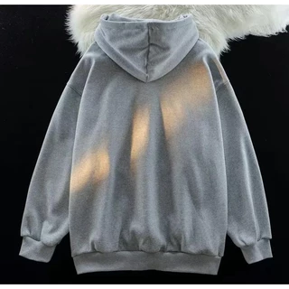 【ไซซ์ M-5xl】เสื้อแจ็กเก็ตกันหนาว แขนยาว มีฮู้ด ผ้ากํามะหยี่ พิมพ์ลายตัวอักษร สีน้ําเงิน สไตล์ฮิปฮอป อเมริกัน แบบสวมหัว โอเวอร์ไซซ์ แฟชั่นฤดูใบไม้ร่วง สําหรับผู้ชาย