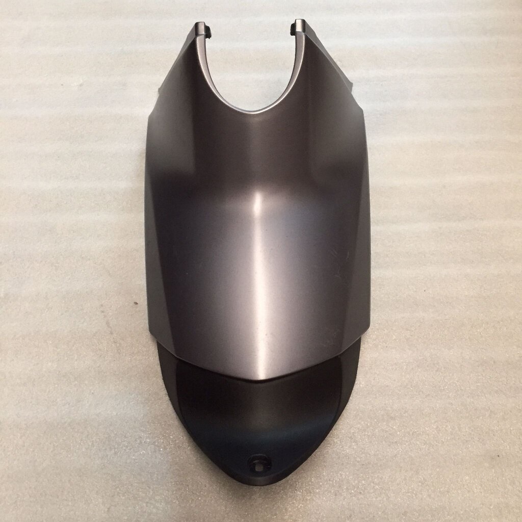 ฝาครอบใต้เบาะสีเทาพร้อมฝาครอบแผ่นรองพักเท้า สำหรับรุ่น FINO FI PREMIUM อะไหล่แท้ YAMAHA 1YC-f172W-00