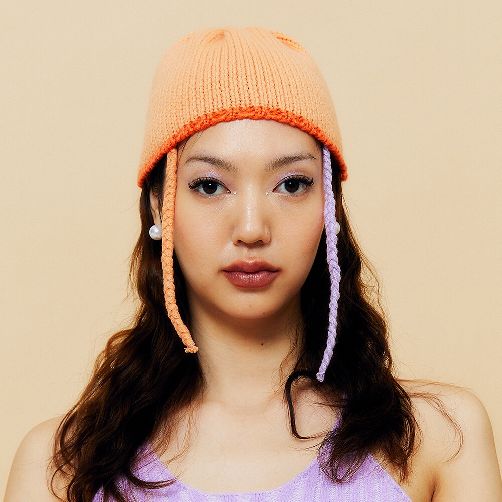 CUPPA - Beanie (5 สี) หมวกไหมพรม ดีเทลเปีย 2 สีห้อย ๆ น่ารักสุด ๆ สไตล์ไอดอล ลุคสตรีท CUP8