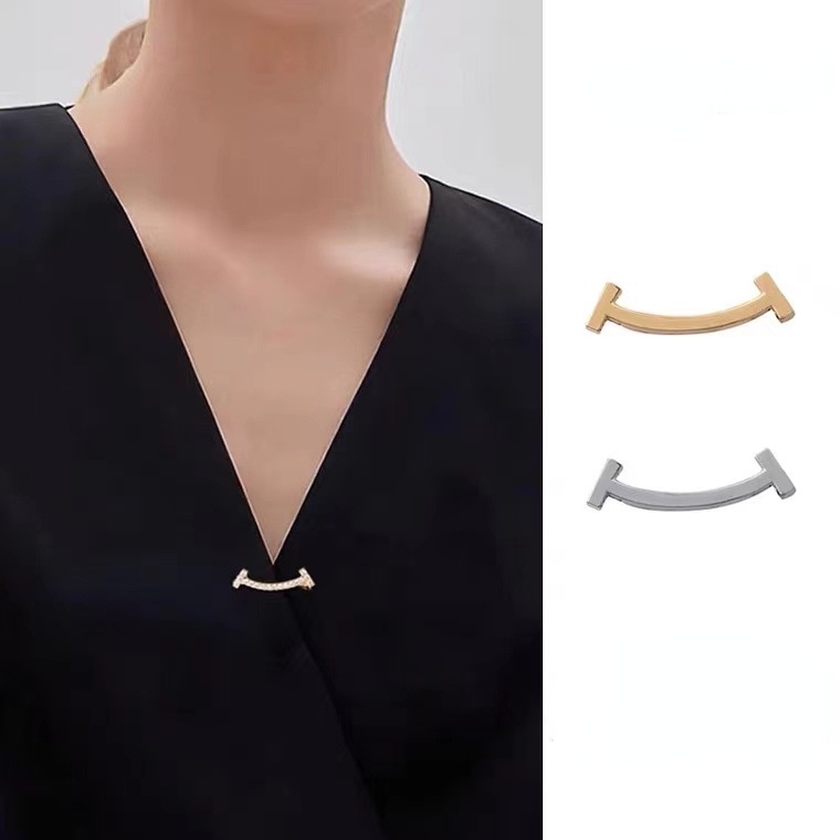 เข็มกลัด รูปหน้ายิ้ม กันลื่น เหมาะกับผู้หญิง สําหรับตกแต่งเสื้อผ้า