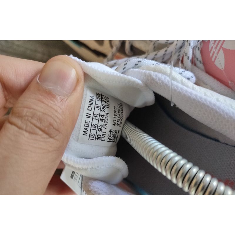 Adidas zx 750 hd ต้นฉบับ saiz 9.5UK ใหม่