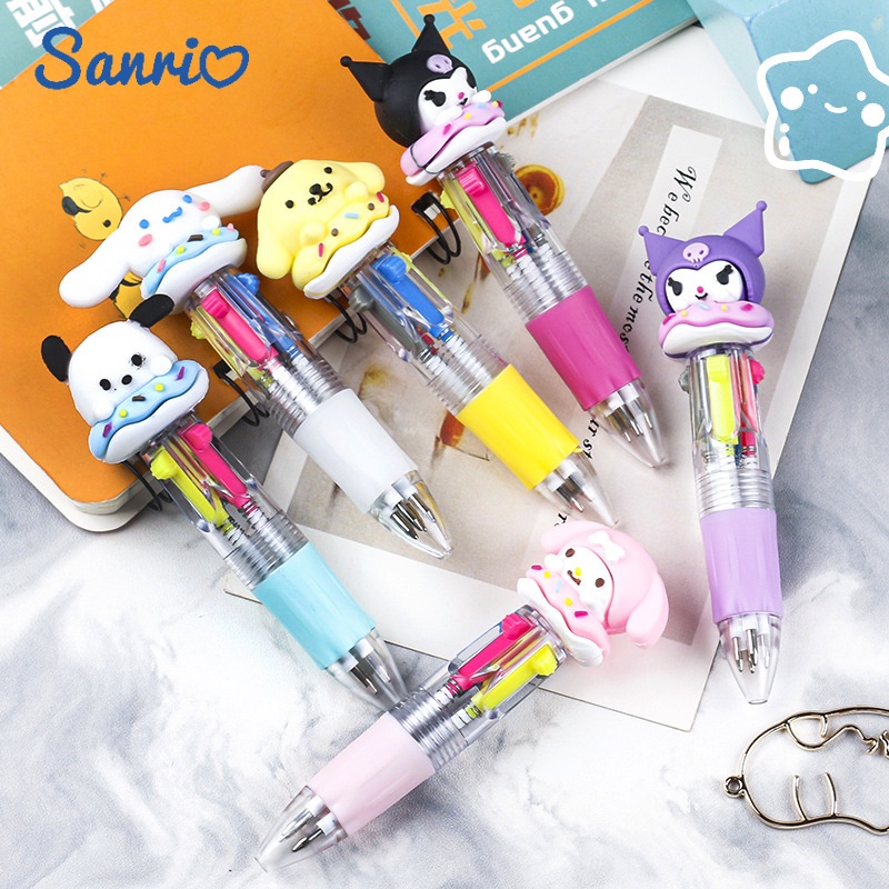 Sanrio ปากกาลูกลื่นสี่สี สไตล์การ์ตูนน่ารัก สี่สี ปากกาสี ขนาดเล็ก โน๊ตบุ๊ค เครื่องเขียน ของขวัญ เครื่องเขียนที่จําเป็นสําหรับฤดูกาลโรงเรียน