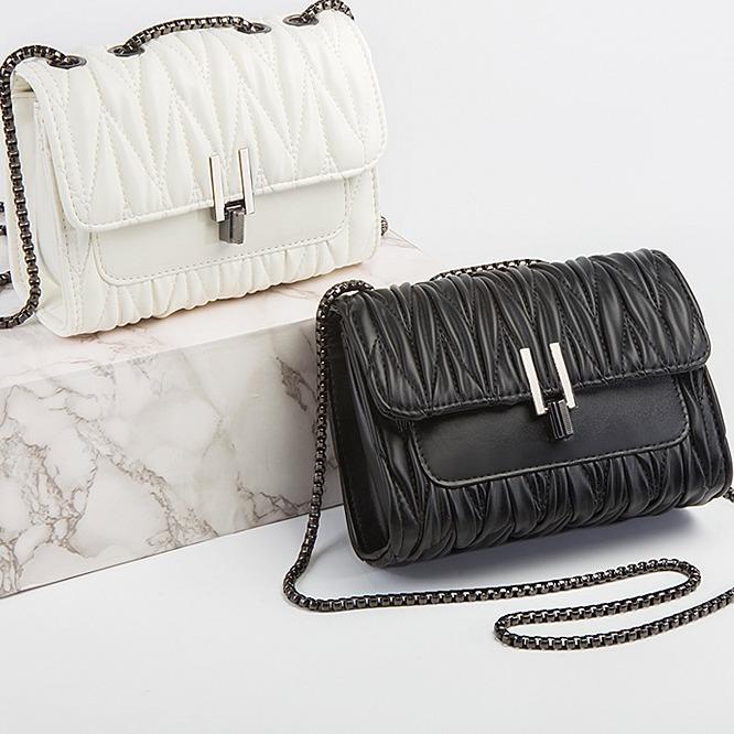 Premium  Luxury Bags กระเป๋าสะพายข้าง วัสดุหนังPU งามพรีเมี่ยม  สายสะพายโซ่สีทอง-6635